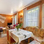 Ferienbungalow 1 In *